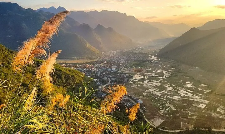 Mai Chau Day Trip: Explore the Beauty of Rural Villages by Bike