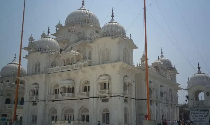 Historic Gurudwara Tour of Patna
