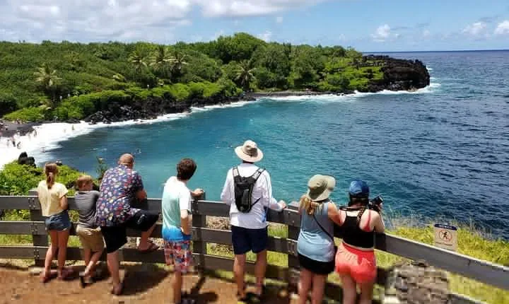 Maui Tour : Road to Hana Day Trip from Lahaina with Pick-up