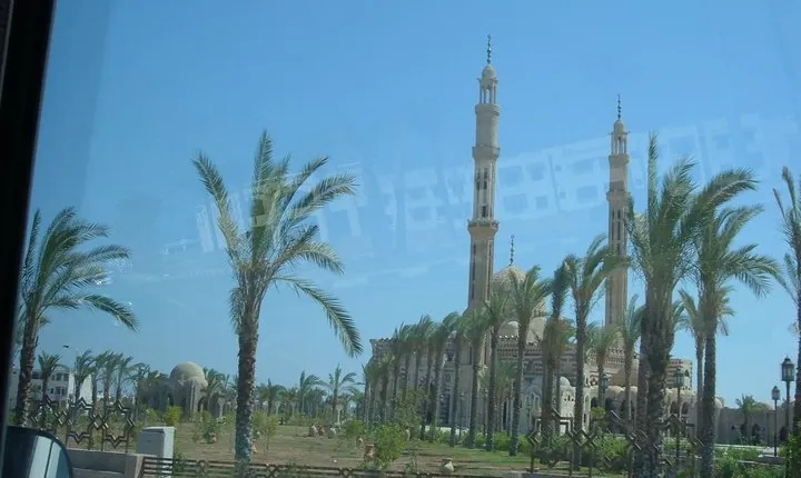 City Tour and Glass Boat Special Trip From Sharm Port