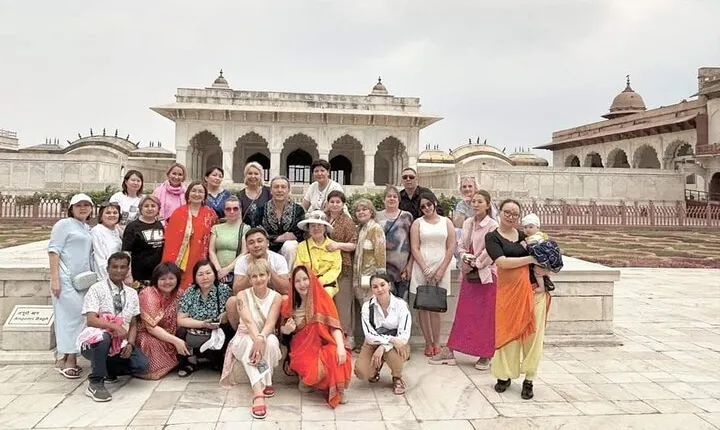 From Delhi: Taj Mahal & Agra Private Day Trip with Transfers