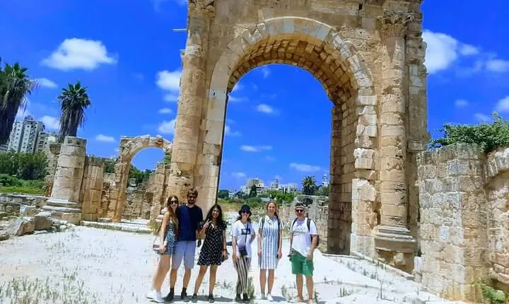 Guided Small-Group Tour to Sidon, Tyre & Maghdouche with Lunch