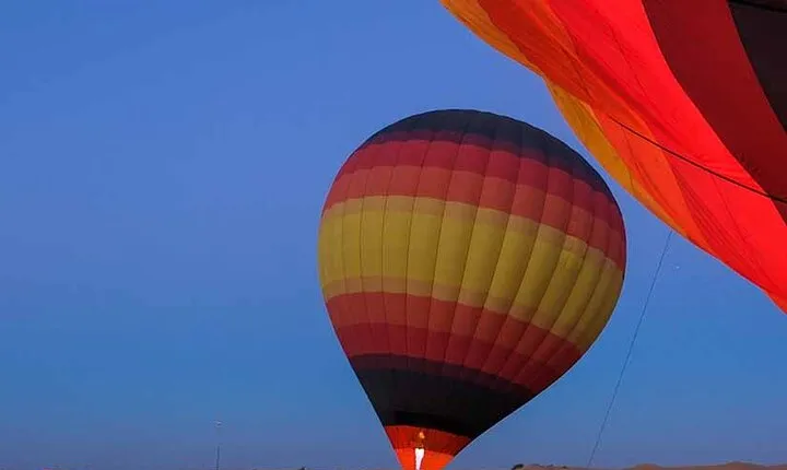 Views Of Dubai Beautiful Desert By Hot Air Balloon