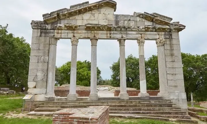 Day Tour of Berat and Ancient City of Apollonia 