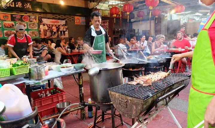 Private Tour: Kuala Lumpur Night Cultural Walk Tour