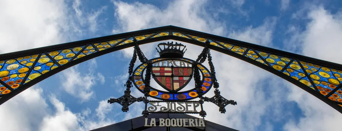 Food, wine and history guided tour with La Boqueria Market visit