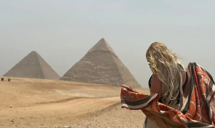 All inclusive Day Trip to Giza pyramids , Saqqara- Dahshur-