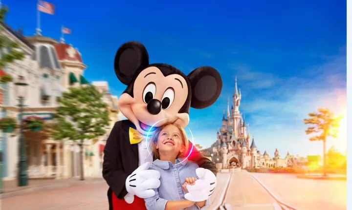 Disneyland® Paris Express Shuttle with Admission Ticket from Central Paris