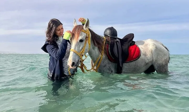 Horse Riding Adventure 2 hours sea and Desert - Hurghada