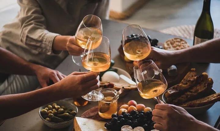 Private premium wine tasting and tapas