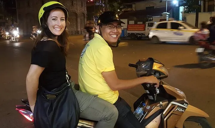 Half Day Guided Food and Sightseeing Tour on Motorbike in Hanoi