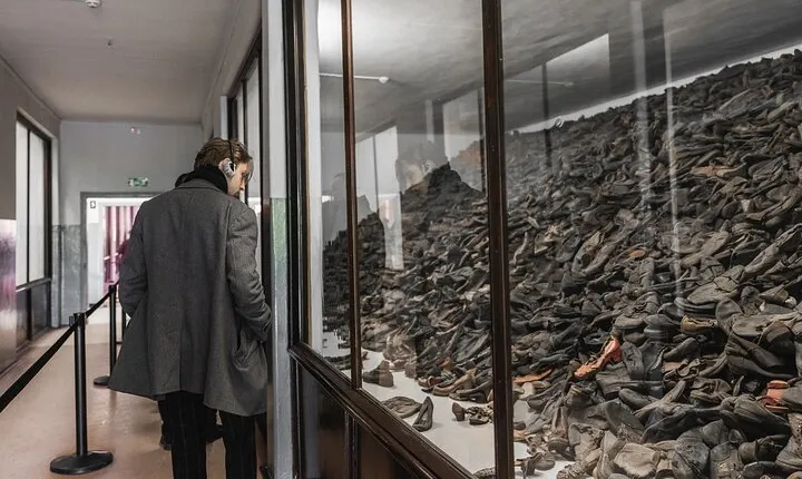 Krakow: Auschwitz-Birkenau Memorial Self-Guided Tour
