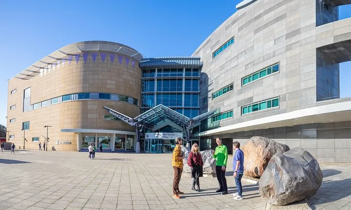Museum of NZ Te Papa Tongarewa: International Visitor Entry
