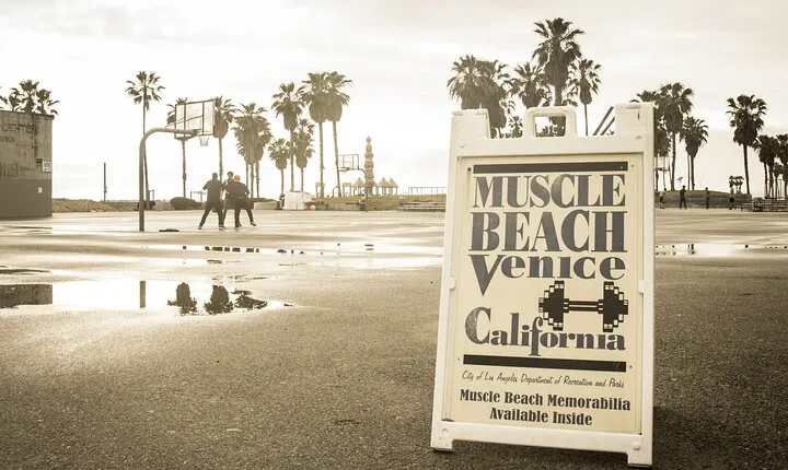 Secrets of Venice Boardwalk: Self-Guided Puzzle Adventure in LA