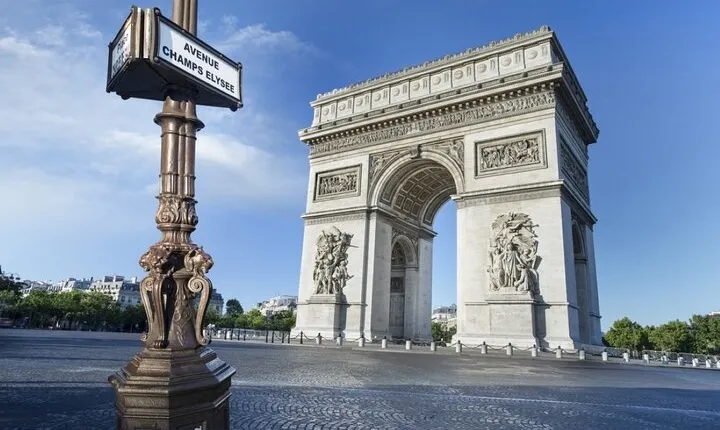 Arc de Triomphe Official Priority Entry Ticket