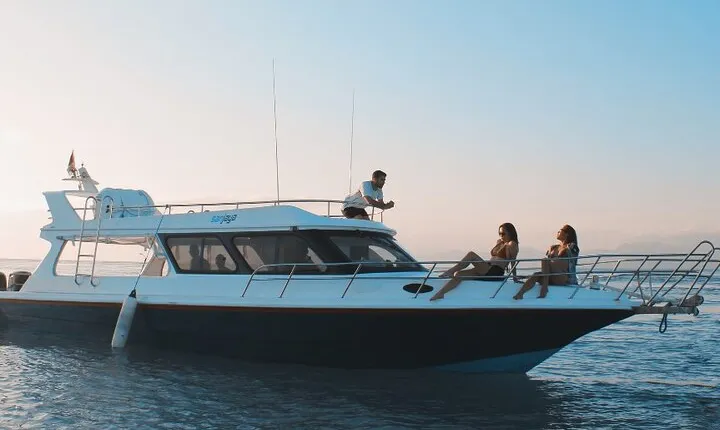 VIP Private Boat to Nusa Penida: Snorkeling with Mantas + Land Tour Adventure