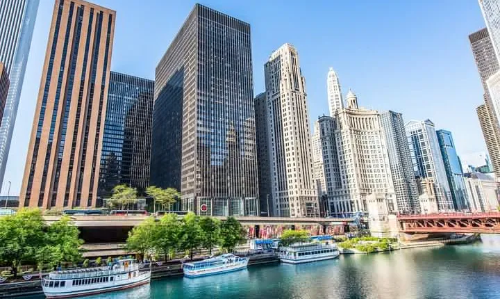 Chicago Walking Tour: A Walk Through Time