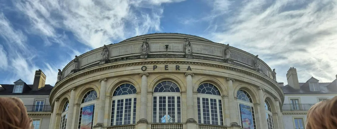Explore Rennes freely with an immersive audio tour