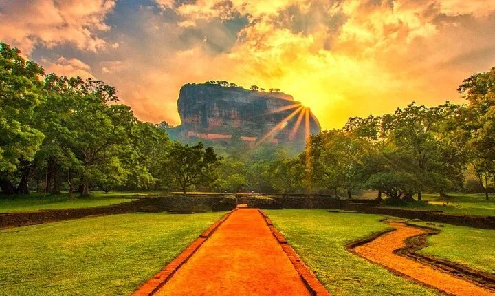 Sri Lanka Private Tour 8 days-Driver/vehicle/accommodation H/B