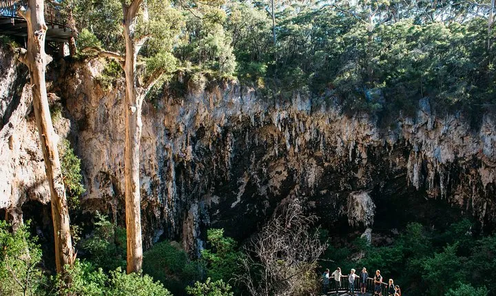 Lake Cave Fully Guided Tour