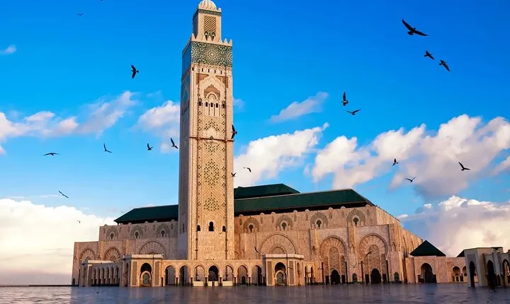 Tour of Casablanca from cruise or hotels, guided tour.