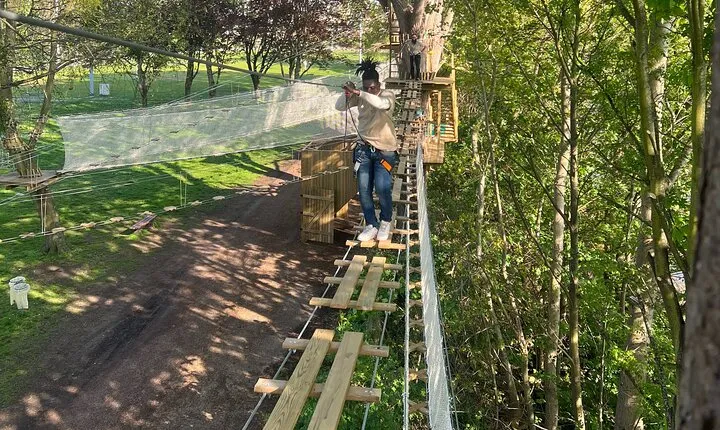 Treetop adventure course in the heart of Rouen