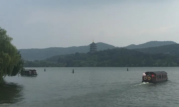 Hangzhou Day Tour with Private Vehicle