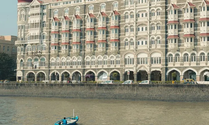 Ultimate Mumbai Sightseeing Tour by Private Vehicle