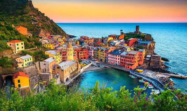 Tour Cinque Terre and Pisa Leaning Tower from Florence Private