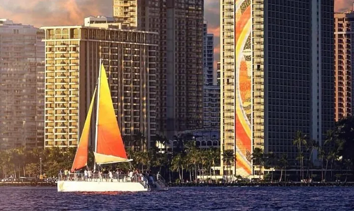 Waikiki Sunset Cocktail Sail with Open Bar
