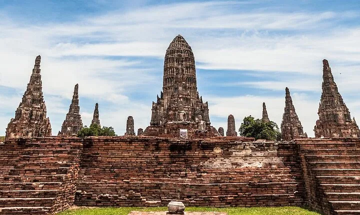 Ayutthaya Private Tour Sunset Boat Ride with Famous Temples