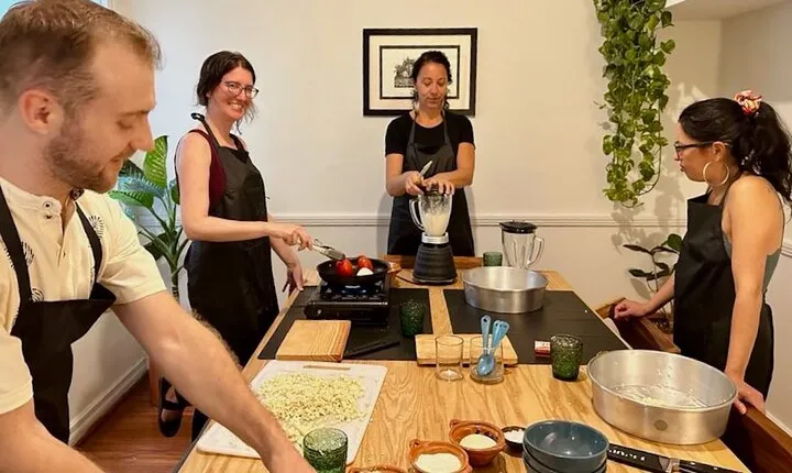 Small Group Multi-Variety Tamal Cooking Class in La Condesa