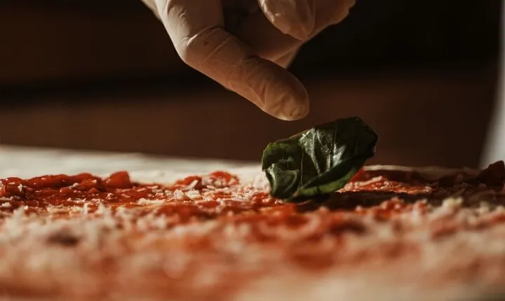 Pizza and Gelato | Cooking Experience in Garbatella (Draft Beer!)