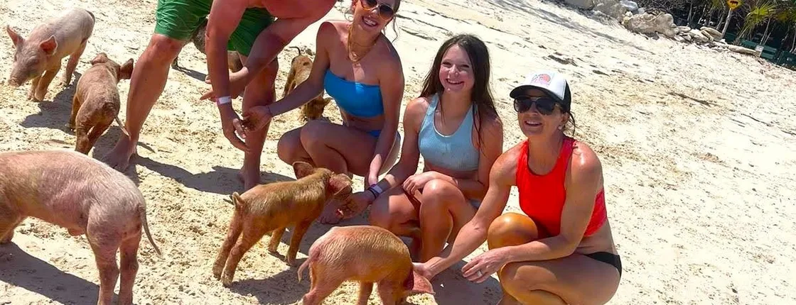 Pearl Island pigs beach adventure with lunch