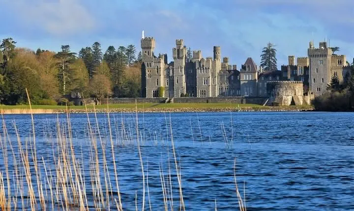 Lough Corrib History and Scenic Lake Cruise from Lisloughrey Pier Tour