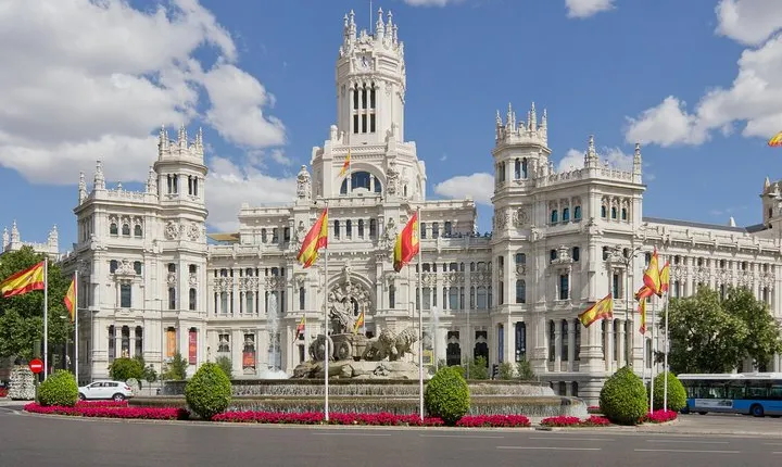 Private 3-Hour Small-Group Tour in Madrid