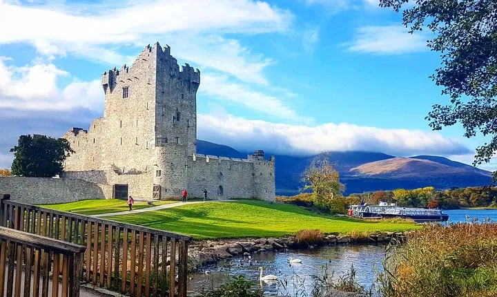Combination Killarney Jaunting Car Tour and Lakes of Killarney Cruise