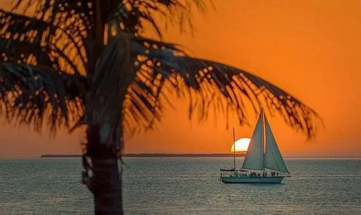 Sunset Sail in Key West with Beverages Included