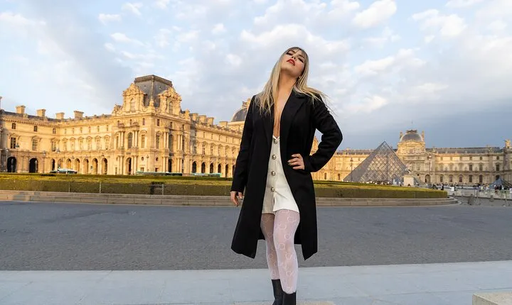 Louvre Area Photo Shoot - Paris Photographer