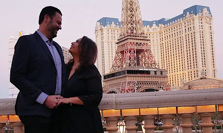 1.5-Hour Las Vegas Strip Limo Tour with Champagne and Photo Stops