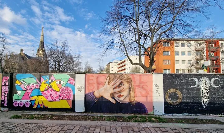 Walking on the Wall: 3-Hour Tour in Berlin