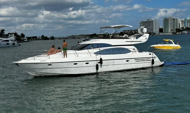 62ft + FREE HOUR Miami Yacht Rental 3-6 Hours up to 13 People
