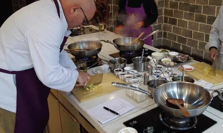 Sichuan Cuisine-Themed Museum Cooking Experience