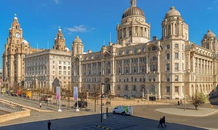 Explore Bristol in 60 minutes with a Local