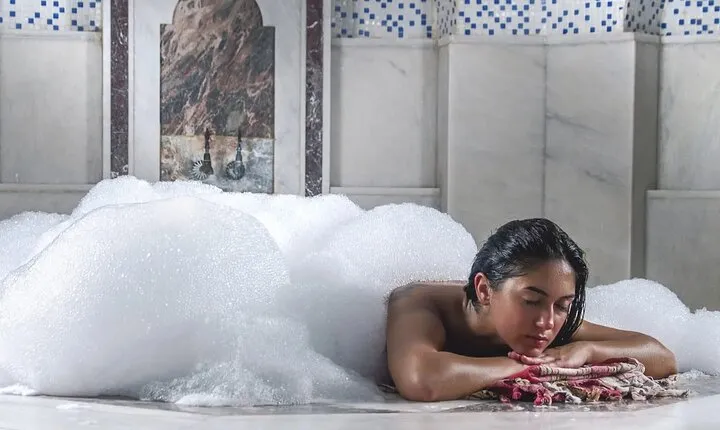 History and relaxation: Ephesus with the Turkish Bath route