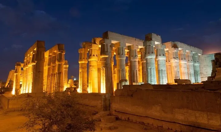 Cairo: Luxor Private Tour Karnak, Luxor, Temples King's Valley by Plane Lunch