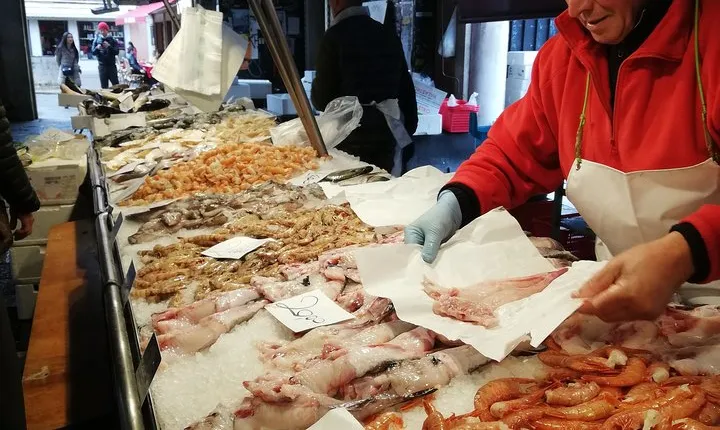 Fish Shopping in Rialto and Home Cooking in Murano