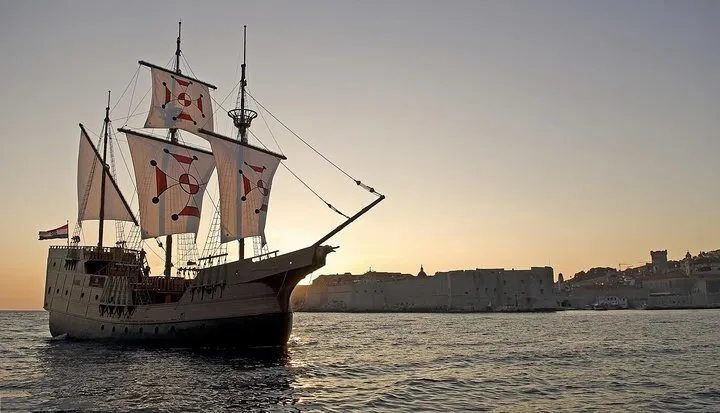 Panoramic Sunset Cruise from Dubrovnik with Karaka