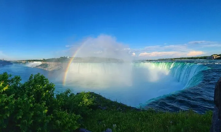 2 - Day USA & Canada Full Experience