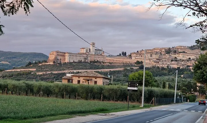 Private Tour to Assisi and Orvieto a Full Day from Rome
